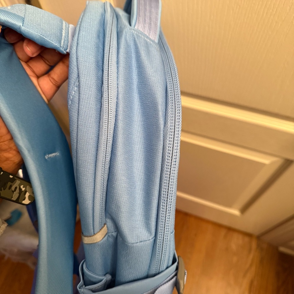 The North Face Recon Light Blue Backpack - Picture 6 of 8